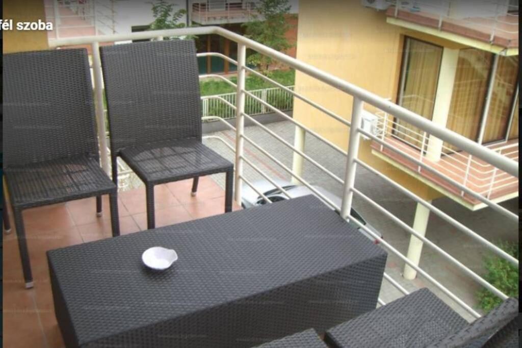 Lido Di Siofok - Aranypart - Minden 1 Percre! Apartment Екстериор снимка